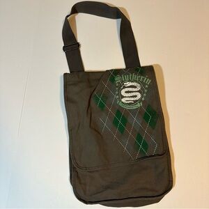 Universal studios Harry Potter Slytherin messenger bag
